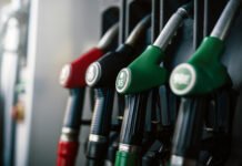 Governo afirma não haver risco de escassez de combustível