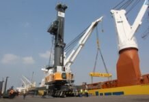 Porto de Maputo investe 13,2 milhões de dólares em novos guindastes