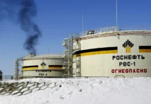 Petróleo recua após alívio de sanções à Rússia, com efeitos potenciais para Moçambique